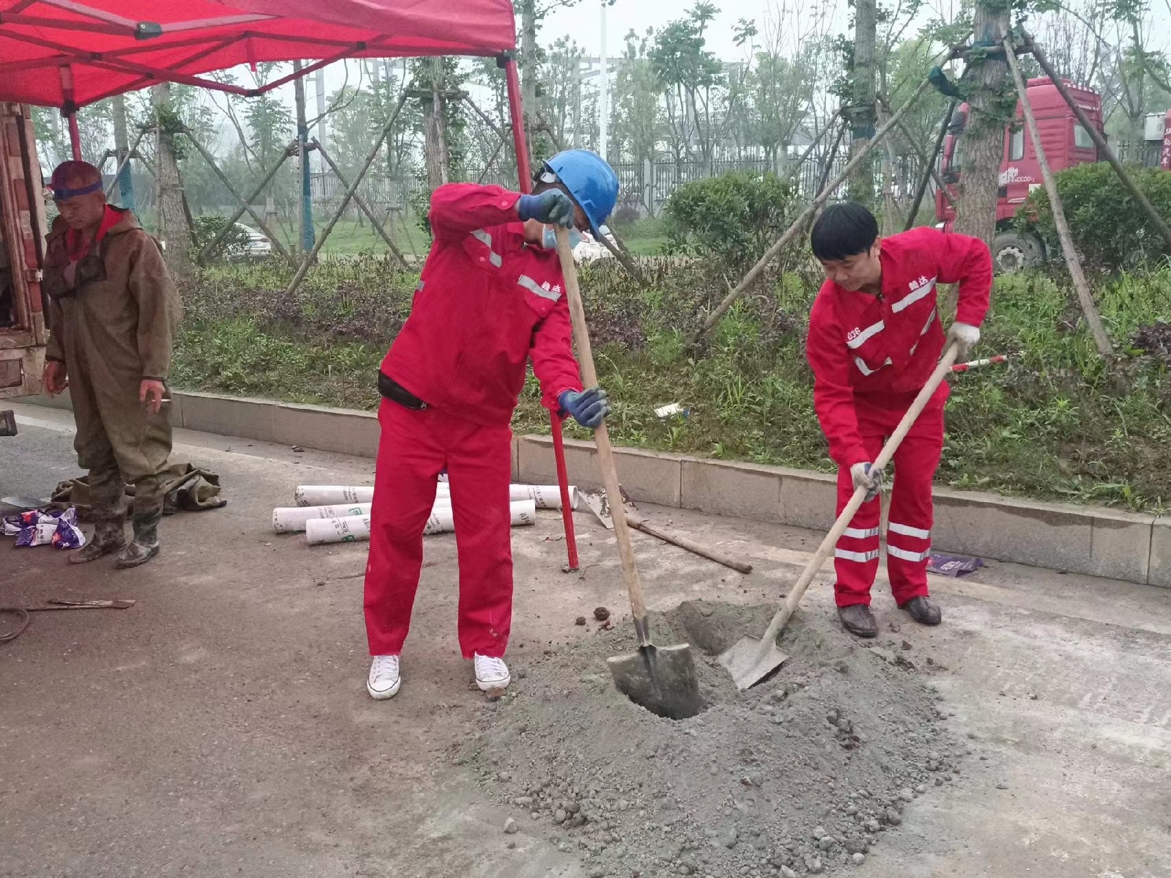 青龙管道疏通哪家好】及时进行市政管道清淤
